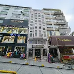 فندق Serai