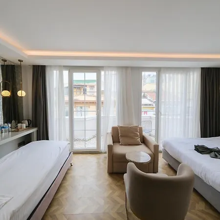 Serai 4*