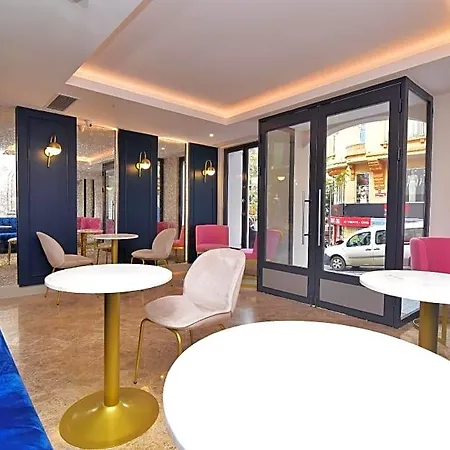 Otel Serai 4*