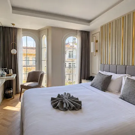 Serai 4*
