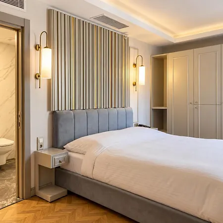 Отель Serai 4*